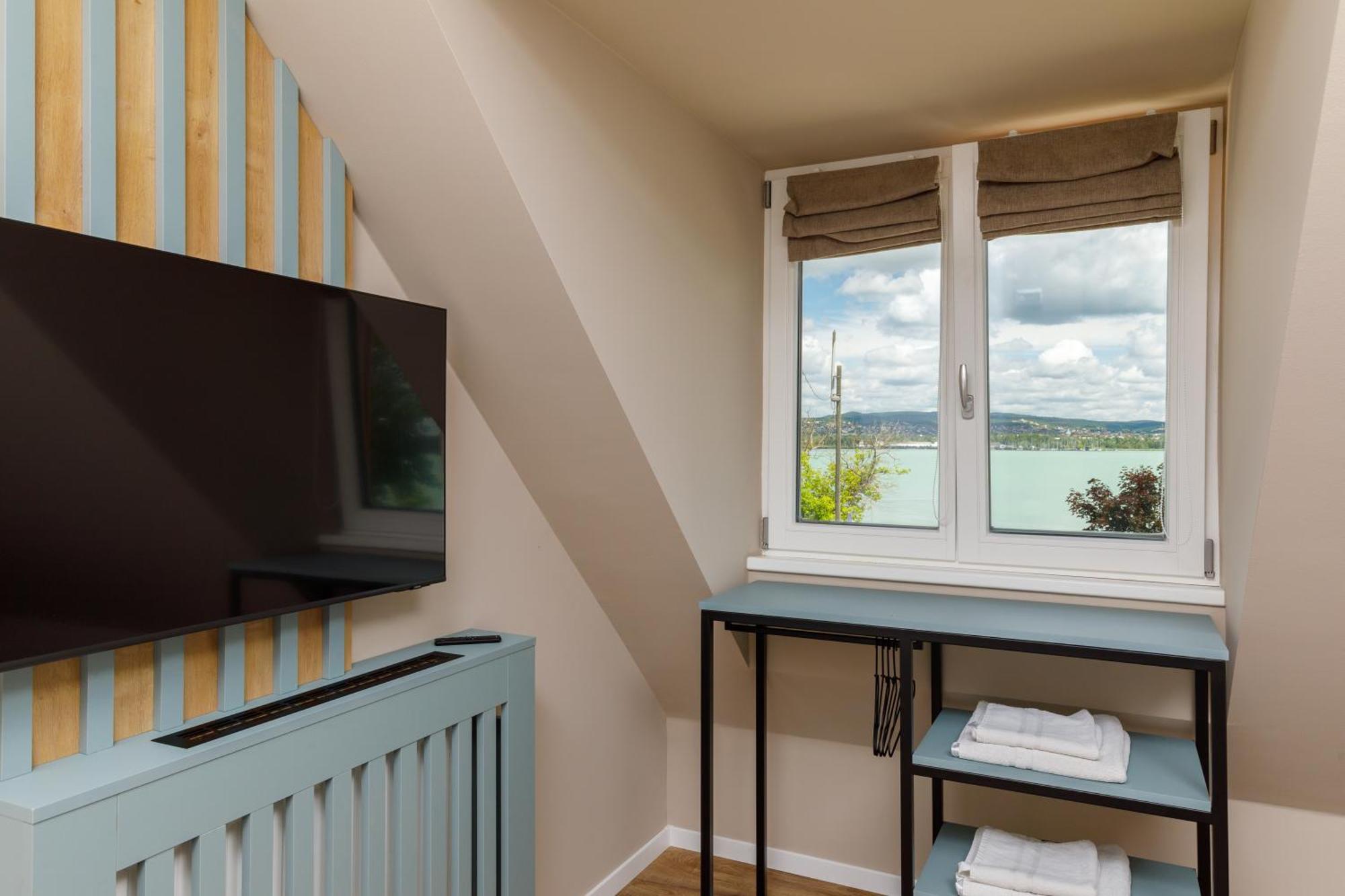 Lepke Apartmanhaz Es Etterem Tihany Dış mekan fotoğraf