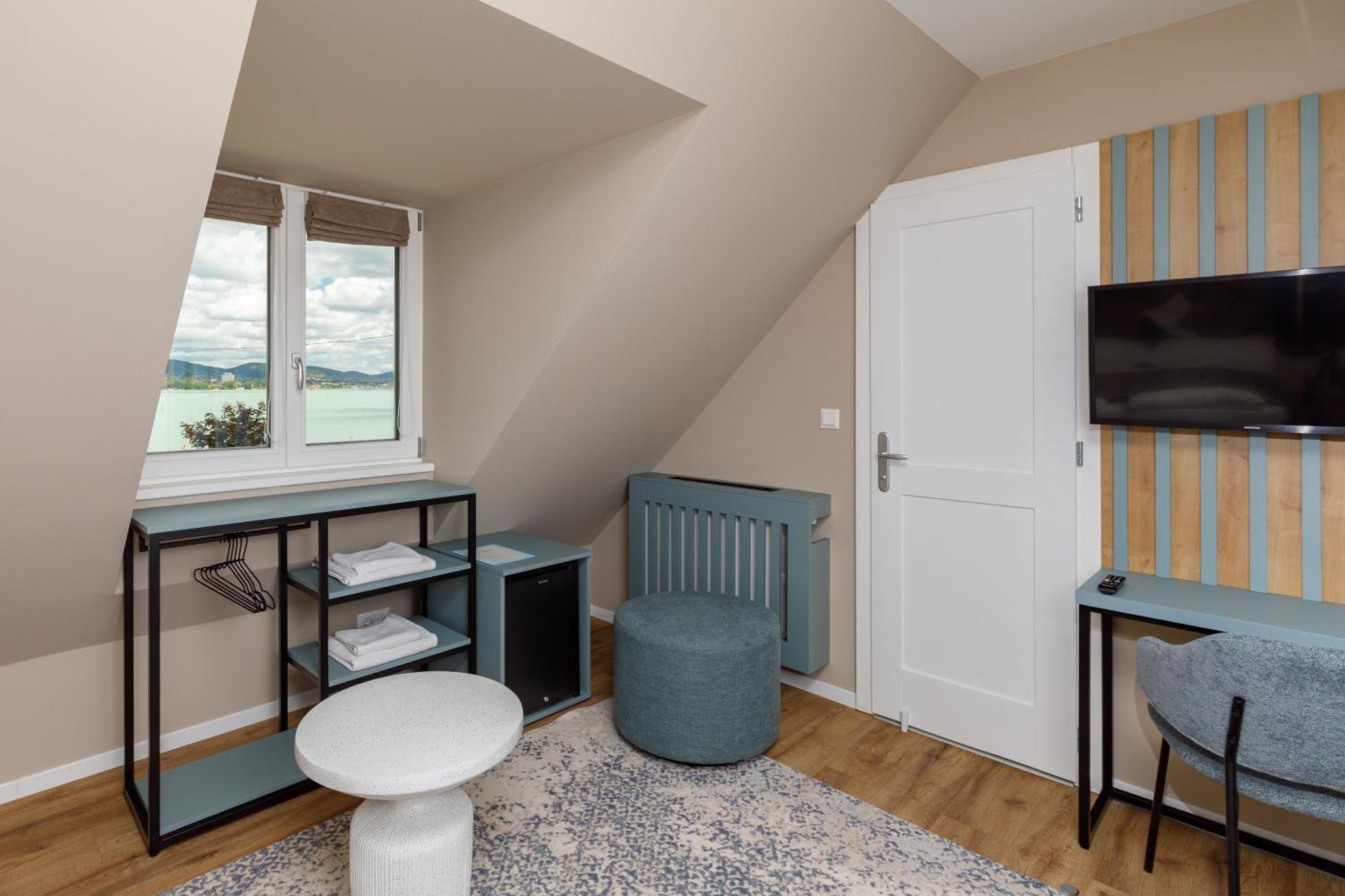 Lepke Apartmanhaz Es Etterem Tihany Dış mekan fotoğraf