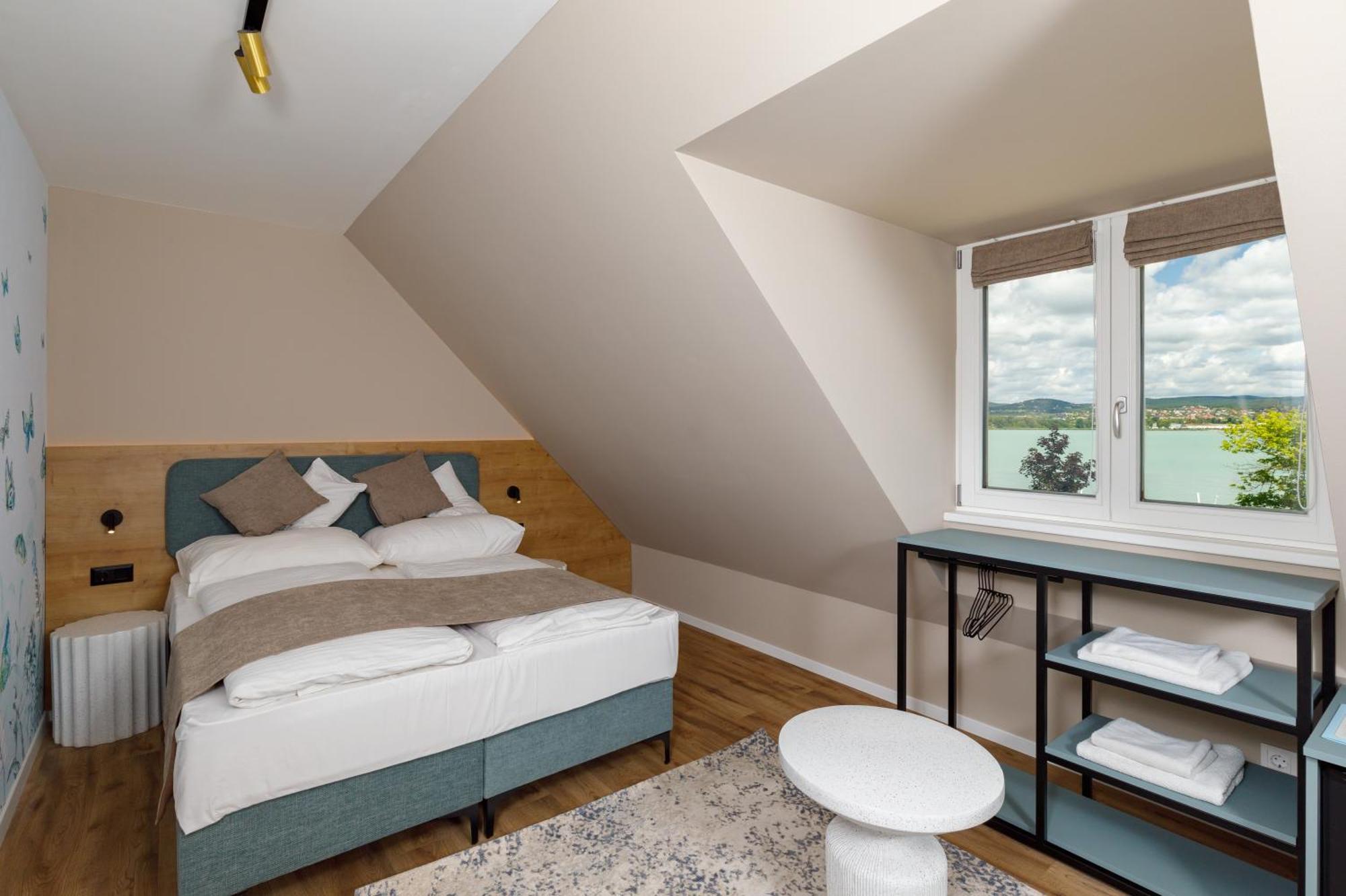 Lepke Apartmanhaz Es Etterem Tihany Dış mekan fotoğraf