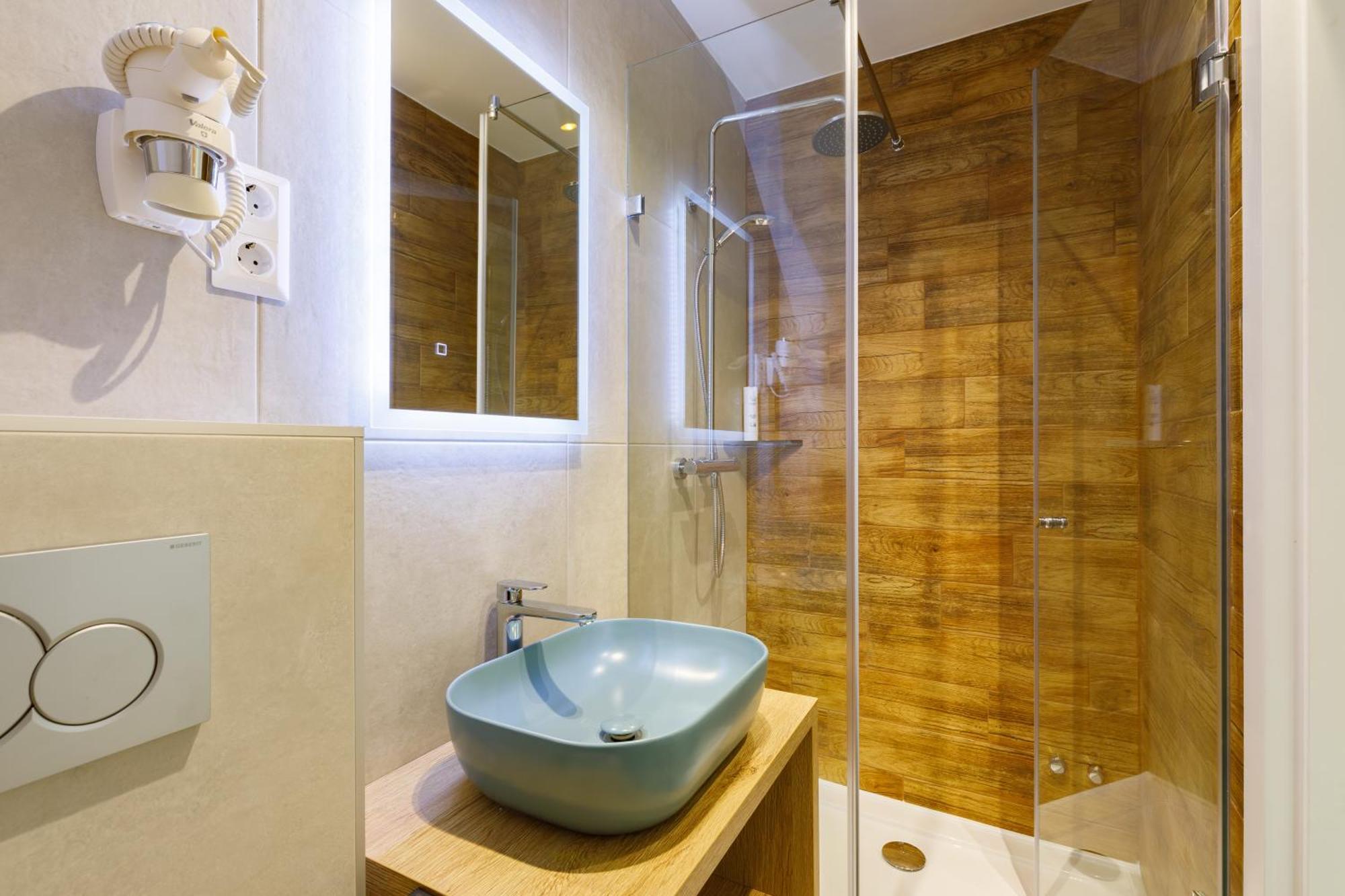 Lepke Apartmanhaz Es Etterem Tihany Dış mekan fotoğraf