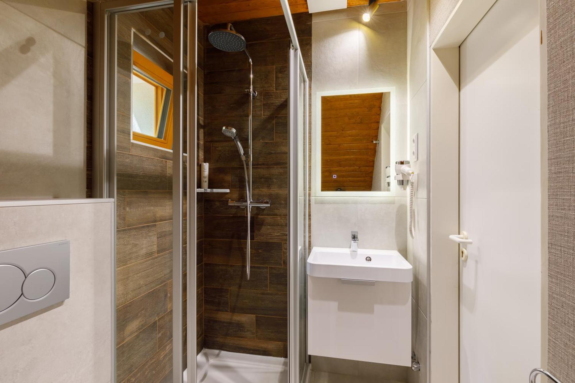 Lepke Apartmanhaz Es Etterem Tihany Dış mekan fotoğraf